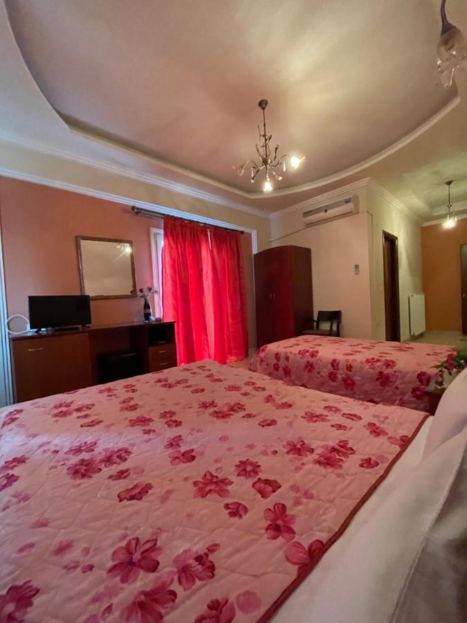 Hotel Melastron Elaszóna Kültér fotó