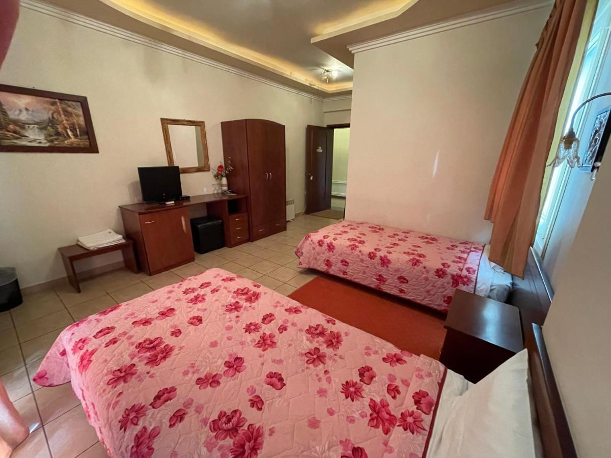 Hotel Melastron Elaszóna Kültér fotó