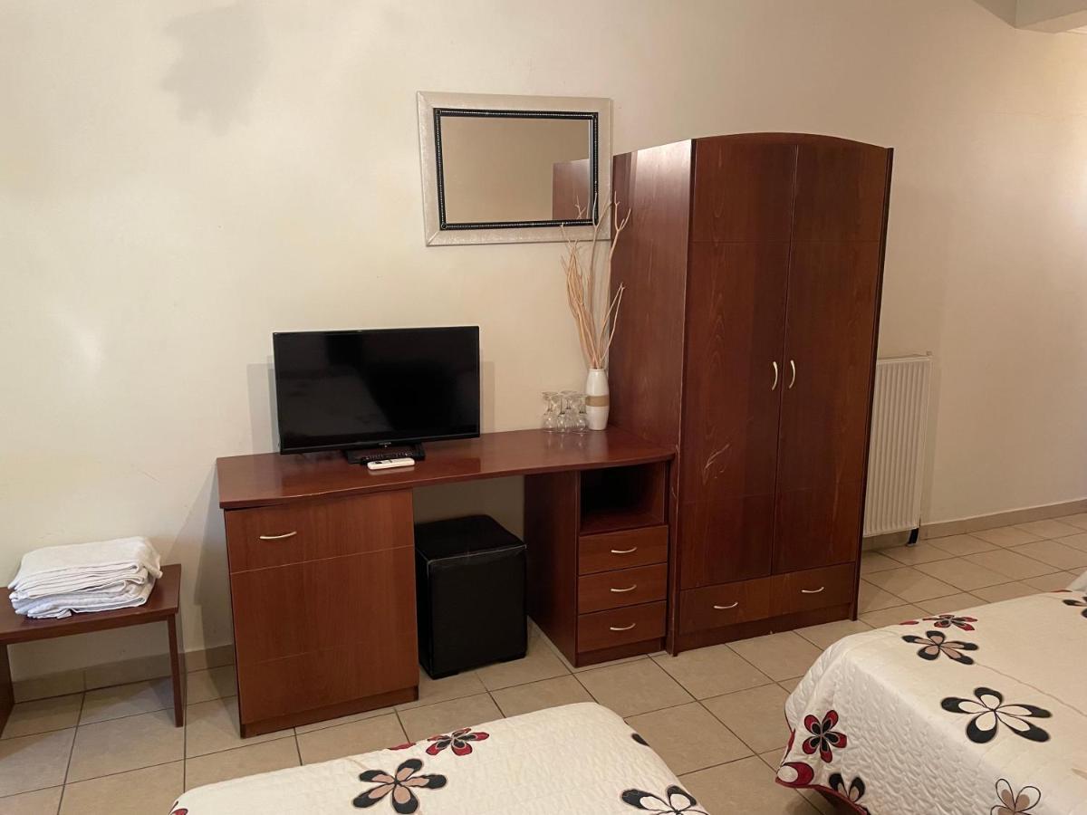 Hotel Melastron Elaszóna Kültér fotó